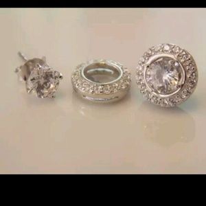 Cubic zirconia earrings with post.